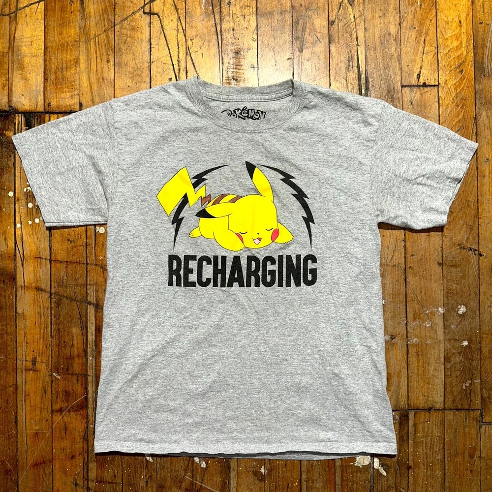 Pokémon T-Shirt Boys Large Gray Recharging Pikachu Graphic Crew Neck Pullover